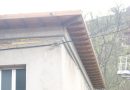 fabricación y colocación de tejado con alero recto en castaño